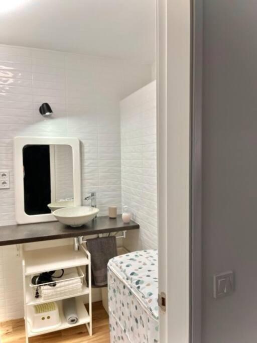 Acogedor Estudio 650 M De Playa Фуeнхирола Екстериор снимка