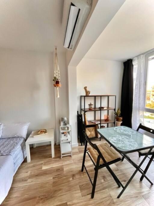 Acogedor Estudio 650 M De Playa Фуeнхирола Екстериор снимка