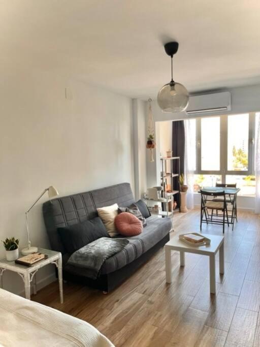Acogedor Estudio 650 M De Playa Фуeнхирола Екстериор снимка