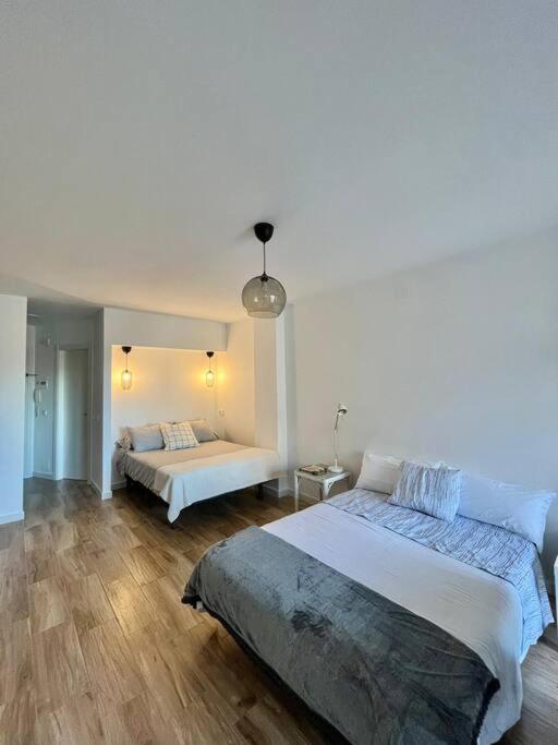 Acogedor Estudio 650 M De Playa Фуeнхирола Екстериор снимка